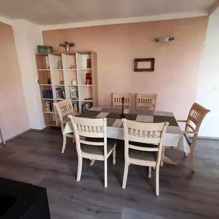 Апартаменты Spacious In