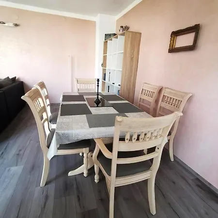 Spacious In Πούλα