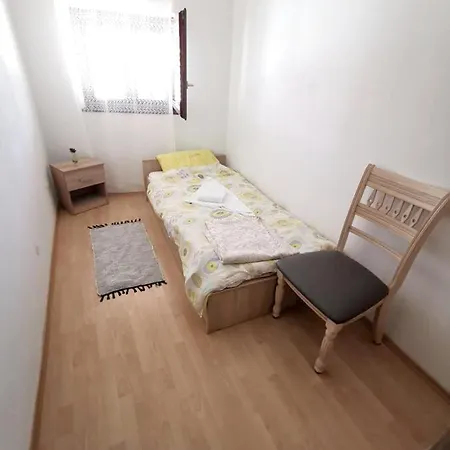 Spacious In * 풀라